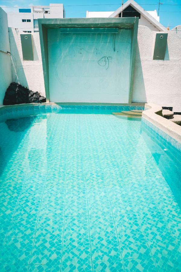 Hotel Manta Beach Madrigal Exterior foto